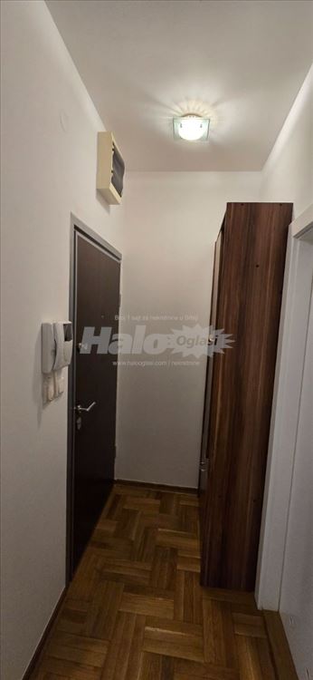 Stan kod Đeram pijace, 34 m2 — 5