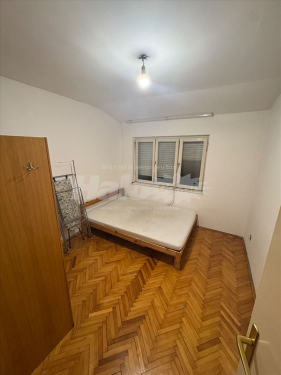 Stan kod hrama Svetog Save — 4