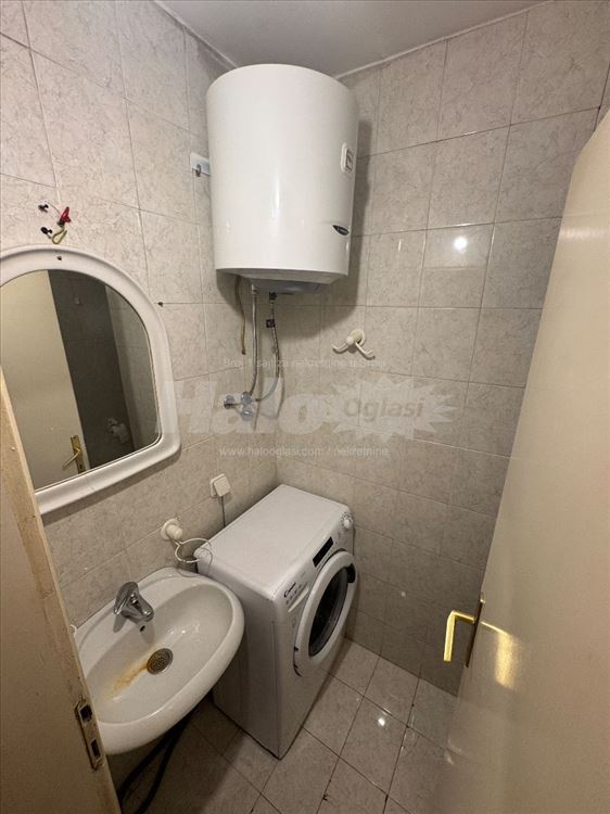 Stan kod hrama Svetog Save — 6