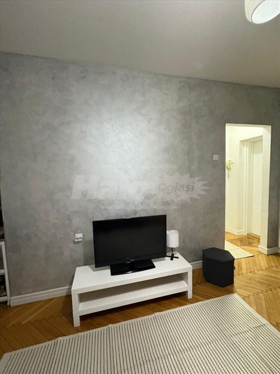 Stan kod Vukovog spomenika — 8