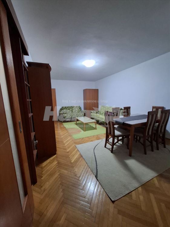 Odličan stan, ugao Pariske komune i Tošinog bunara — 5