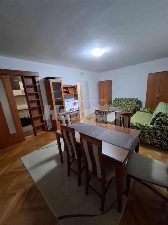 Odličan stan, ugao Pariske komune i Tošinog bunara — 6