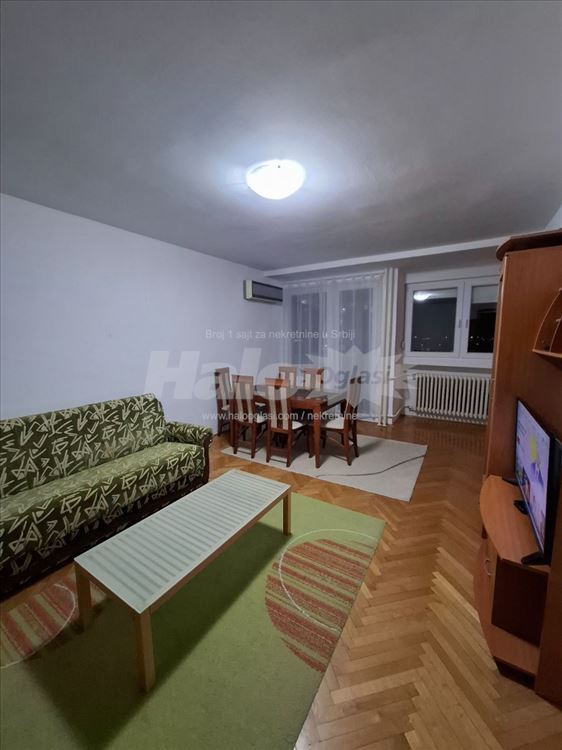 Odličan stan, ugao Pariske komune i Tošinog bunara — 8