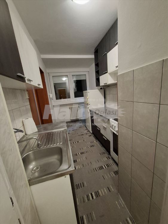 Odličan stan, ugao Pariske komune i Tošinog bunara — 10