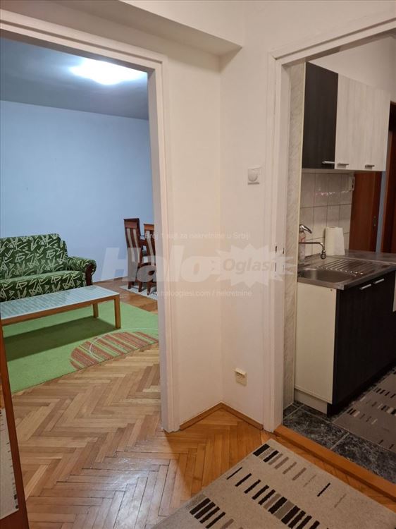 Odličan stan, ugao Pariske komune i Tošinog bunara — 11