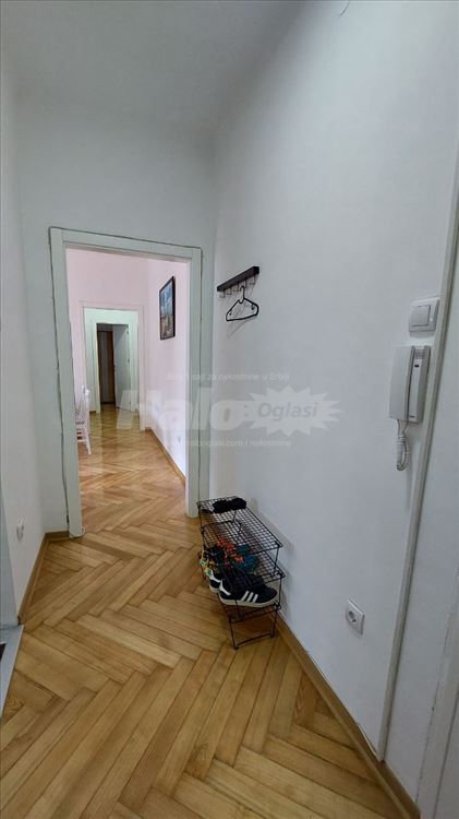 Stan na gornjem Dorcolu — 2