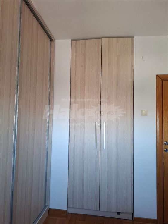 Stan na granici NBG i Zemuna na Dunavskom keju — 11