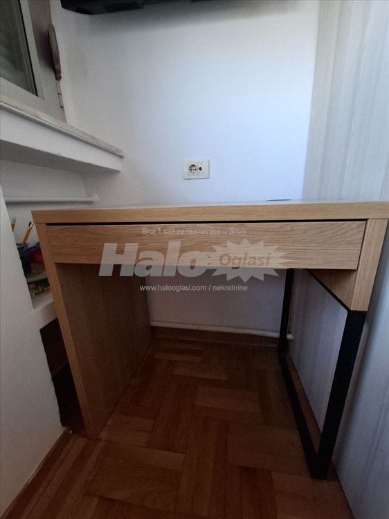 Stan na granici NBG i Zemuna na Dunavskom keju — 12