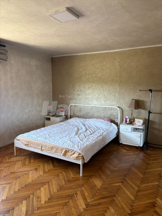 Stan na Južnom bulevaru 1 — 5