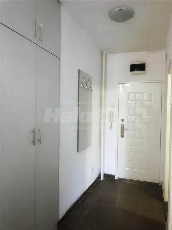 Stan na Kanarevom brdu, 36m2, Borska — 2