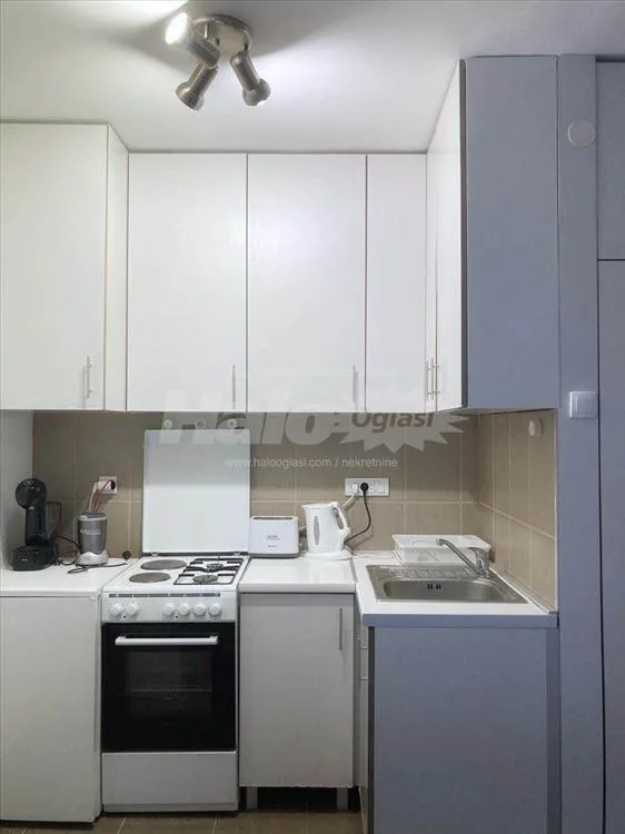 Stan na Kanarevom brdu, 36m2, Borska — 3