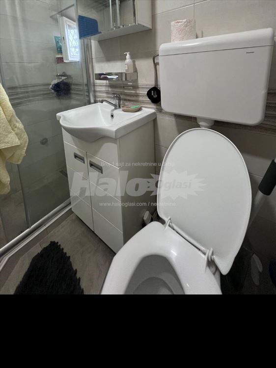 Stan na Konjarniku pogodan za studente — 8
