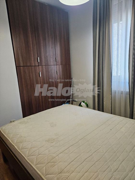 Stan na Lekinom brdu,odlična lokacija,garaža — 7