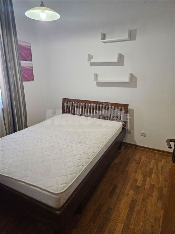 Stan na Lekinom brdu,odlična lokacija,garaža — 8