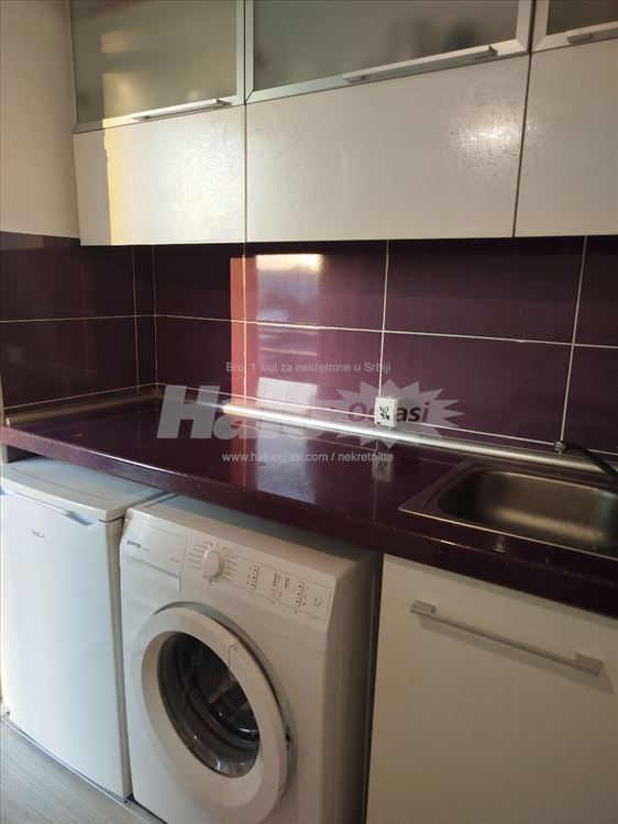 Stan na Novom Beogradu, 61 blok, izdavanje — 13