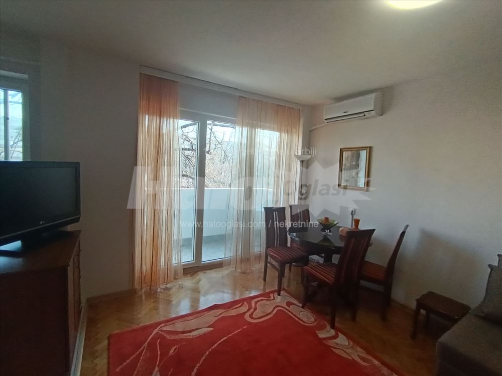 Stan na Novom Beogradu kod Starog Merkatora — 2
