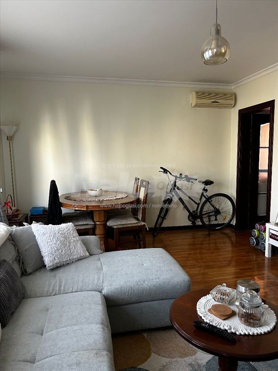 Stan na Voždovcu s terasom, namešten, pet friendly — 3