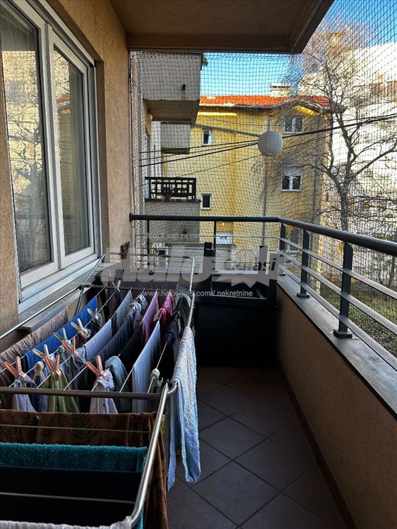 Stan na Voždovcu s terasom, namešten, pet friendly — 8