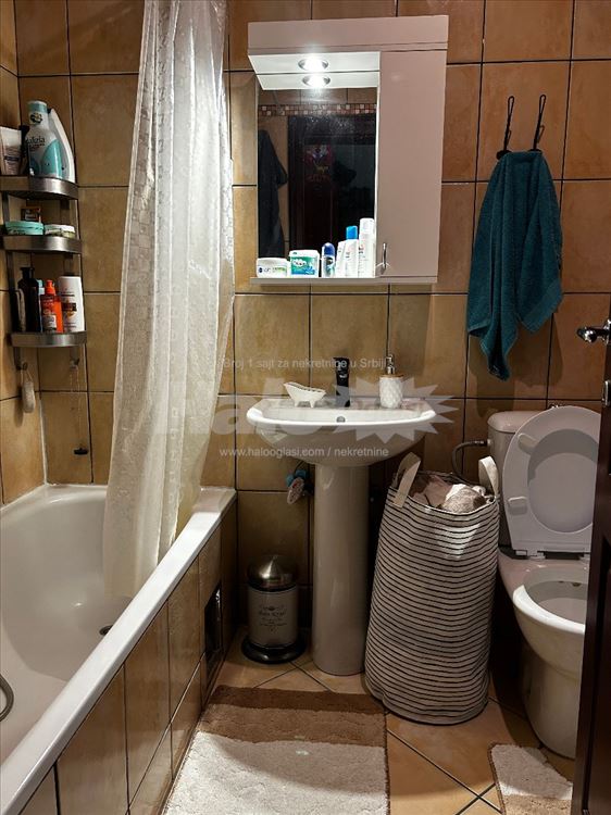 Stan na Voždovcu s terasom, namešten, pet friendly — 9