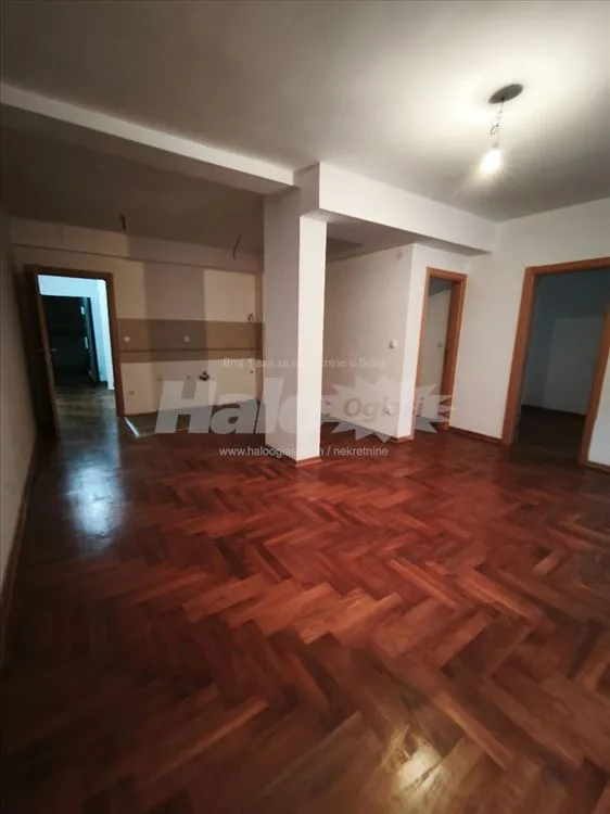 Stan na Vračaru - Cerska — 2