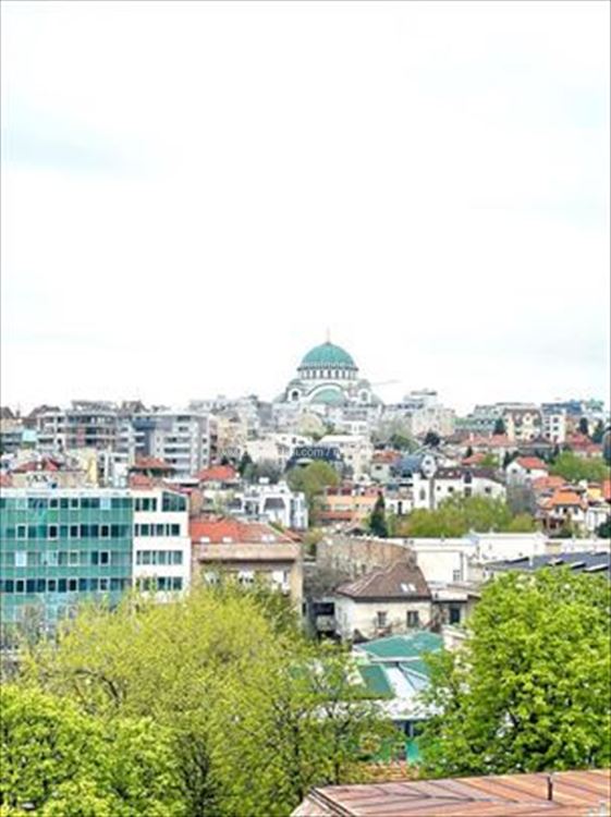 Stan na Vračaru sa pogledom na Hram Sv. Save — 15