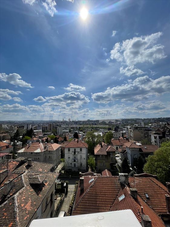 Stan na Vracaru za izdavanje: — 3