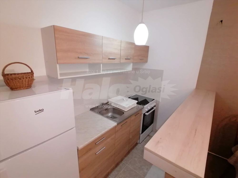 Stan Novi Beograd Ledine, 50m2 — 2