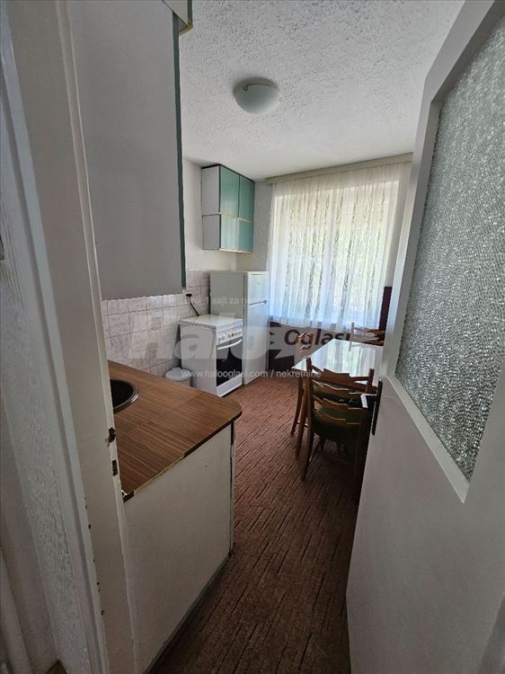 Stan odmah useljiv — 8