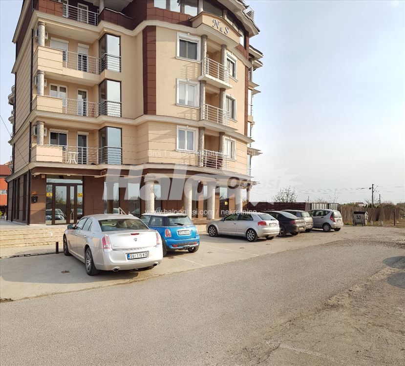 Stan pored bazena Kengur — 2