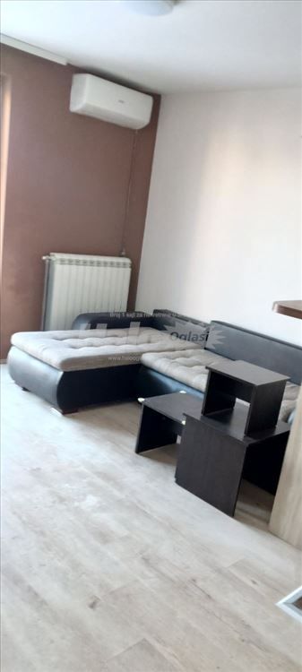 Stan pored bazena Kengur — 8