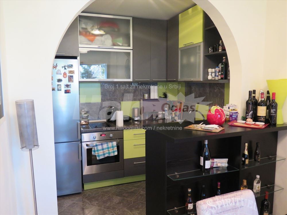 Stan pored reke, Dunavski kej Beograd — 13