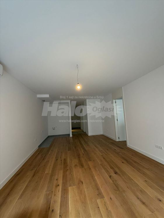 Stan / poslovni prostor 91m² + dvorište 120m² — 5