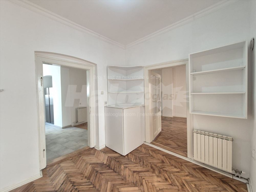 Stan / Poslovni prostor u centru Zemuna — 9