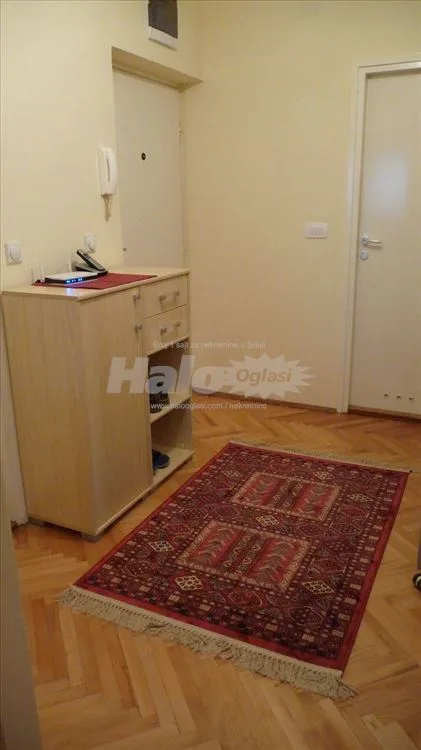 Stan prodaja Karaburma, 3 sobe, 61 m2 . — 2