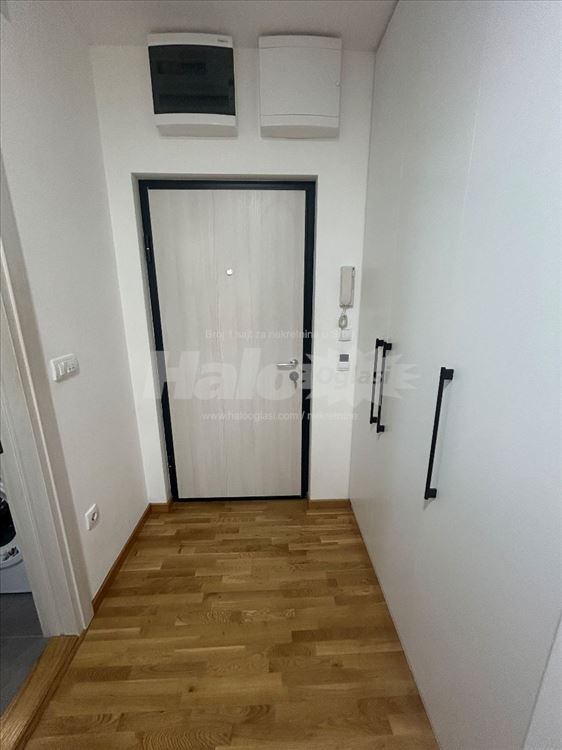 Stan sa dve spavaće sobe lux opremljen — 2