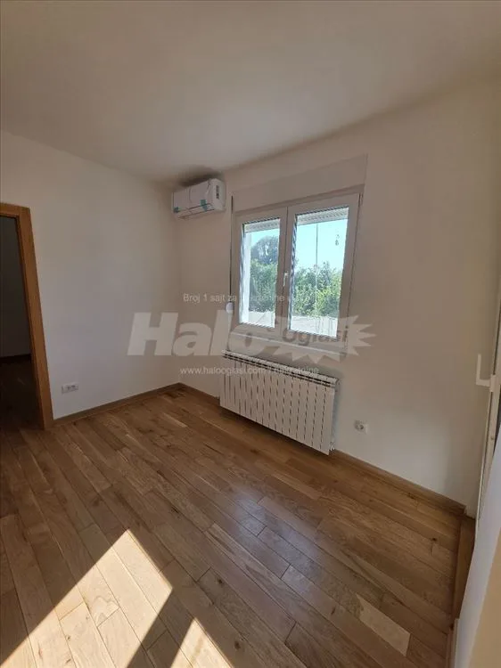 Stan sa dvorištem Rok 15.9.2026 — 9