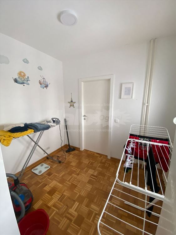 Stan sa garažom — 15