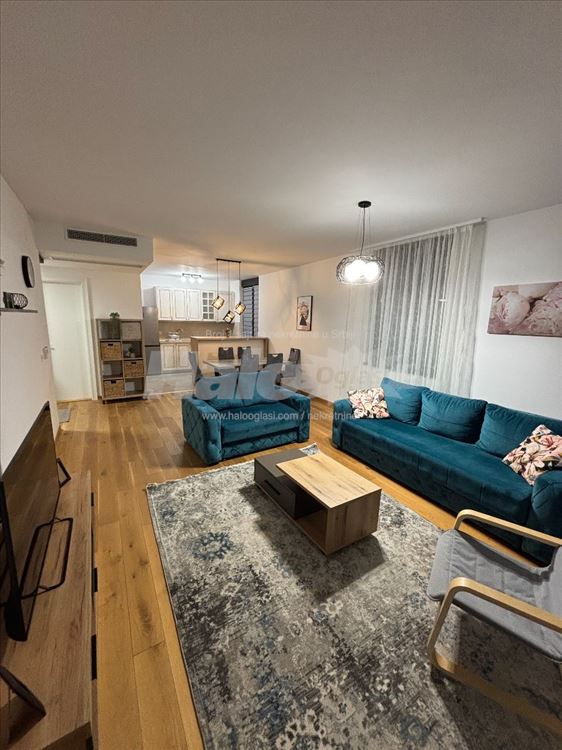 Stan sa garazom Zemun(Gornji Grad) — 2