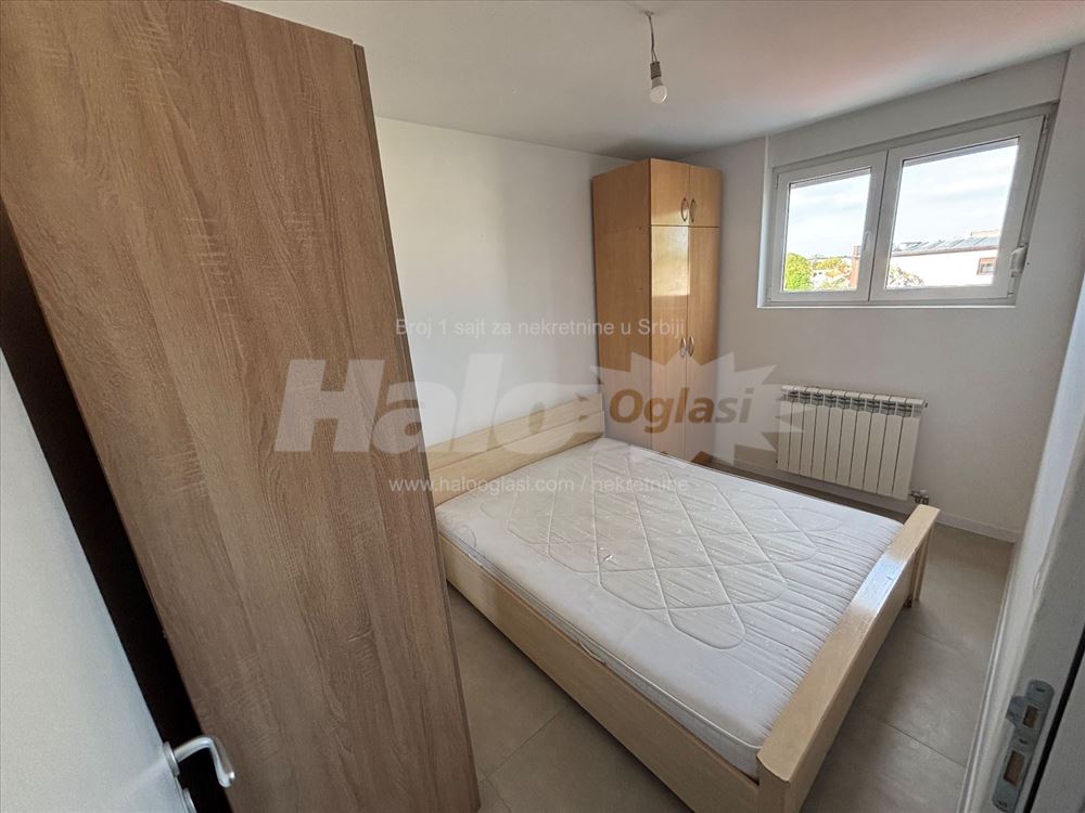 Stan u Batajnici top lokacija — 3