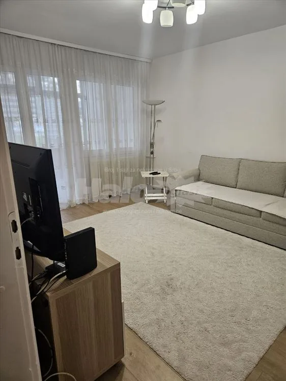 Stan u Borči, u centru 4, 54 m2 — 2