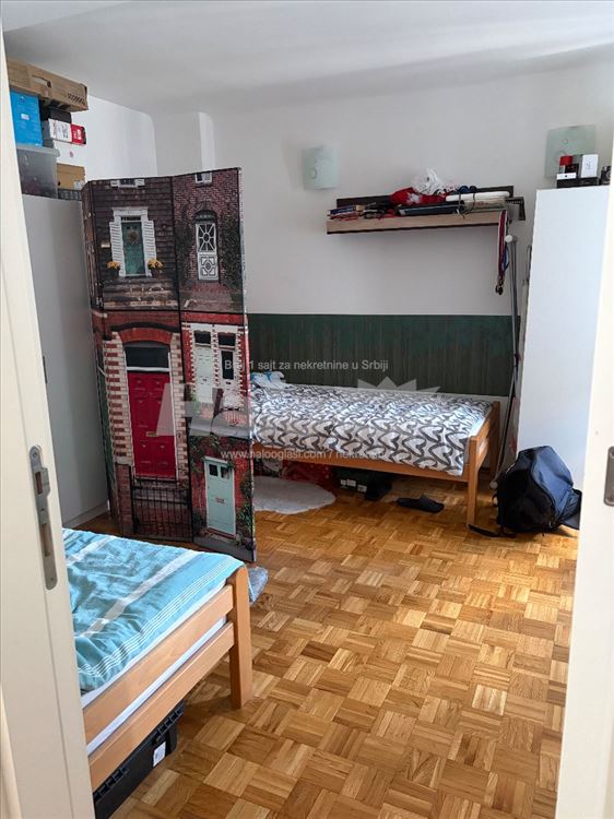 Stan u Dečanskoj, trg Nikole Pašića — 3