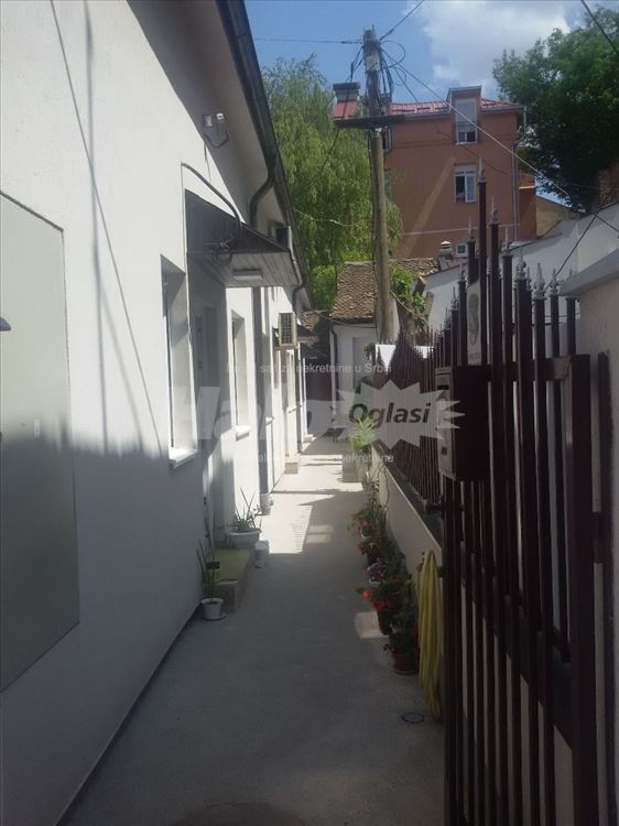 Stan u dvorištu ( not for foreigners) — 11