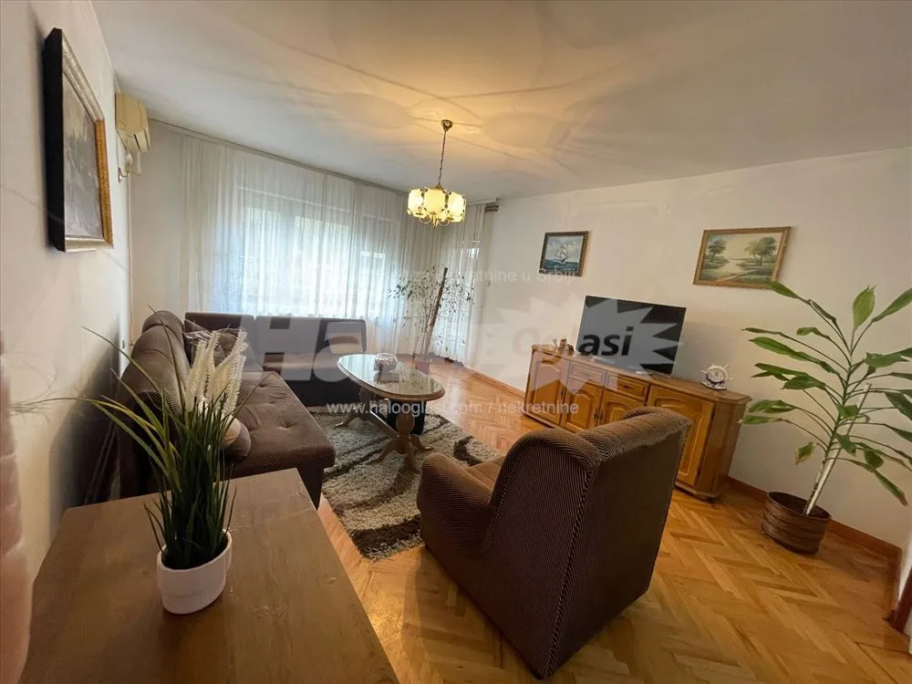 Stan u Kaludjerici 90m2 — 12