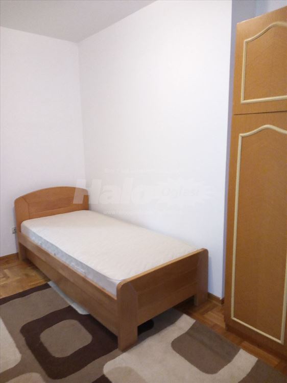 Stan u kući, bele vode — 10