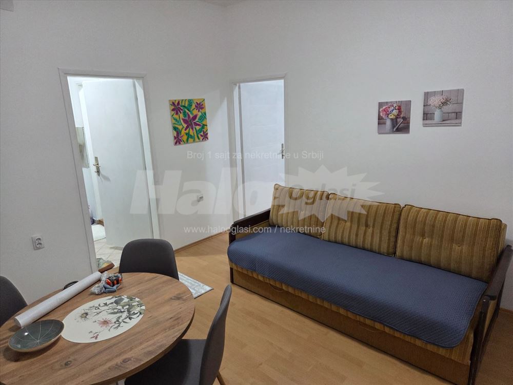 Stan u kuci sa dvoristem, odlicna lokacija — 3