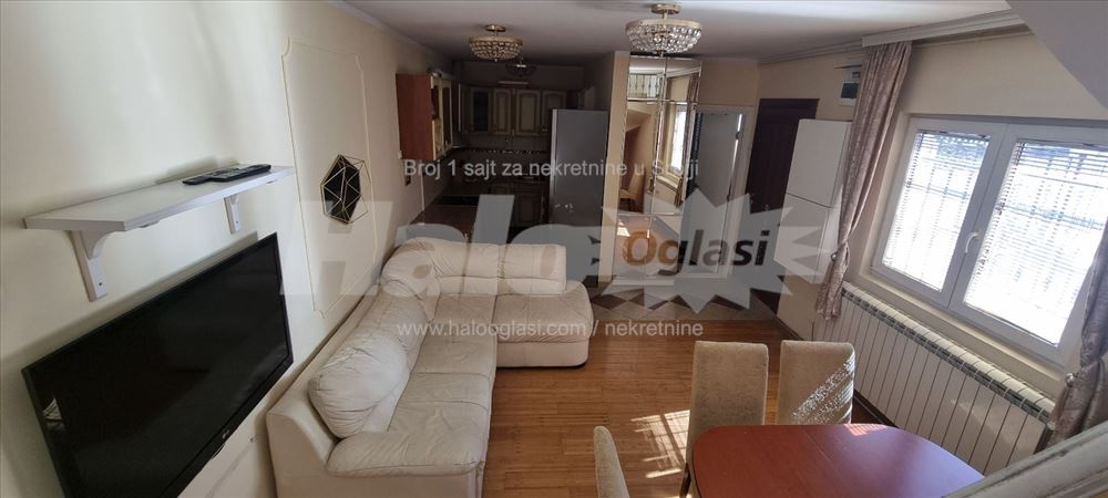 Stan u kući 70m² + terasa 10m² | parking — 2
