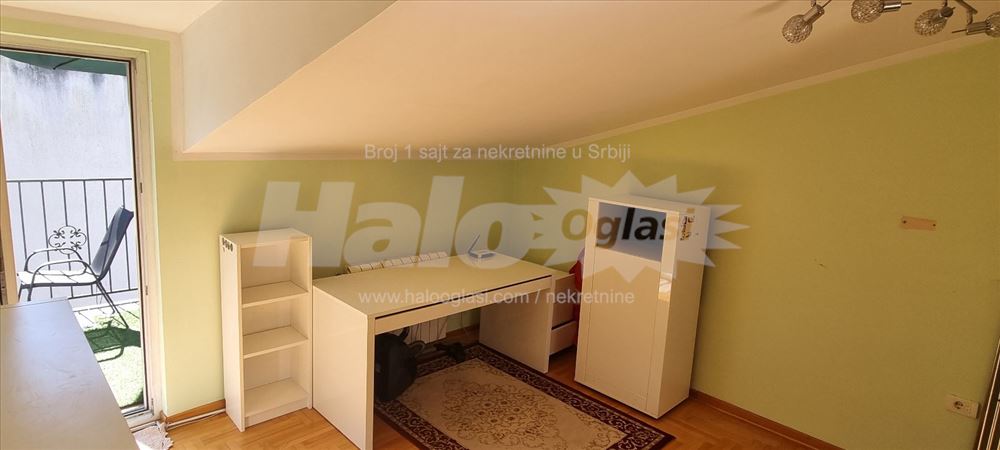Stan u kući 70m² + terasa 10m² | parking — 6