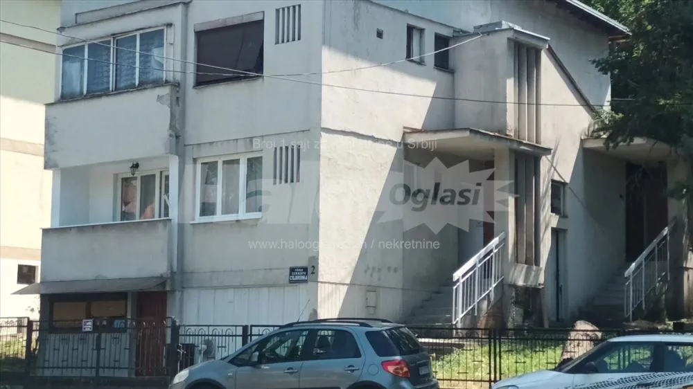 Stan u kući sa garažom i dvorištem na Miljakovcu — 2