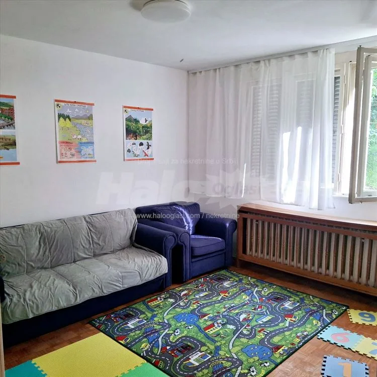 Stan u kući sa garažom i dvorištem na Miljakovcu — 7