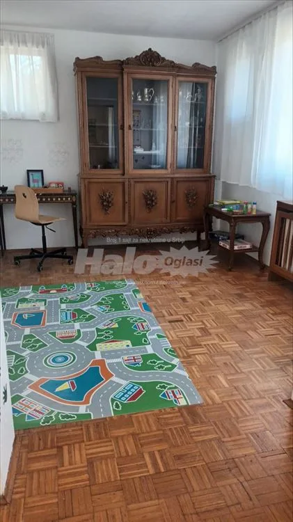 Stan u kući sa garažom i dvorištem na Miljakovcu — 8
